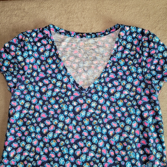 Lilly Pulitzer Etta V-Neck Top Seabreeze Blue Low Tide Navy Spotted Wild size XS - Picture 5 of 9